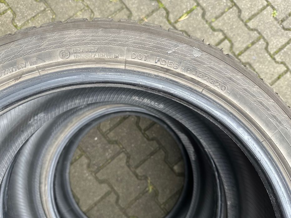 Opony zimowe Yokohama
BluEarth Winter V905 225/45 R19 96 V XL