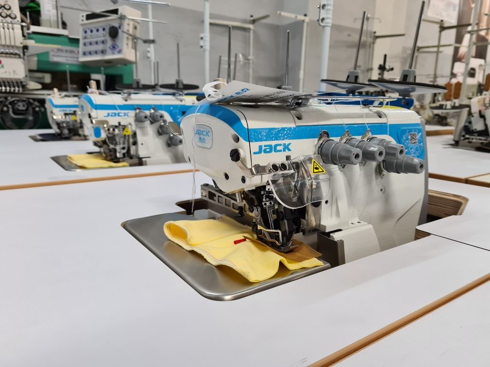 Overlock 4 nitkowy Jack E4S-4 Dzianina / Juki /siruba /Wysyłka