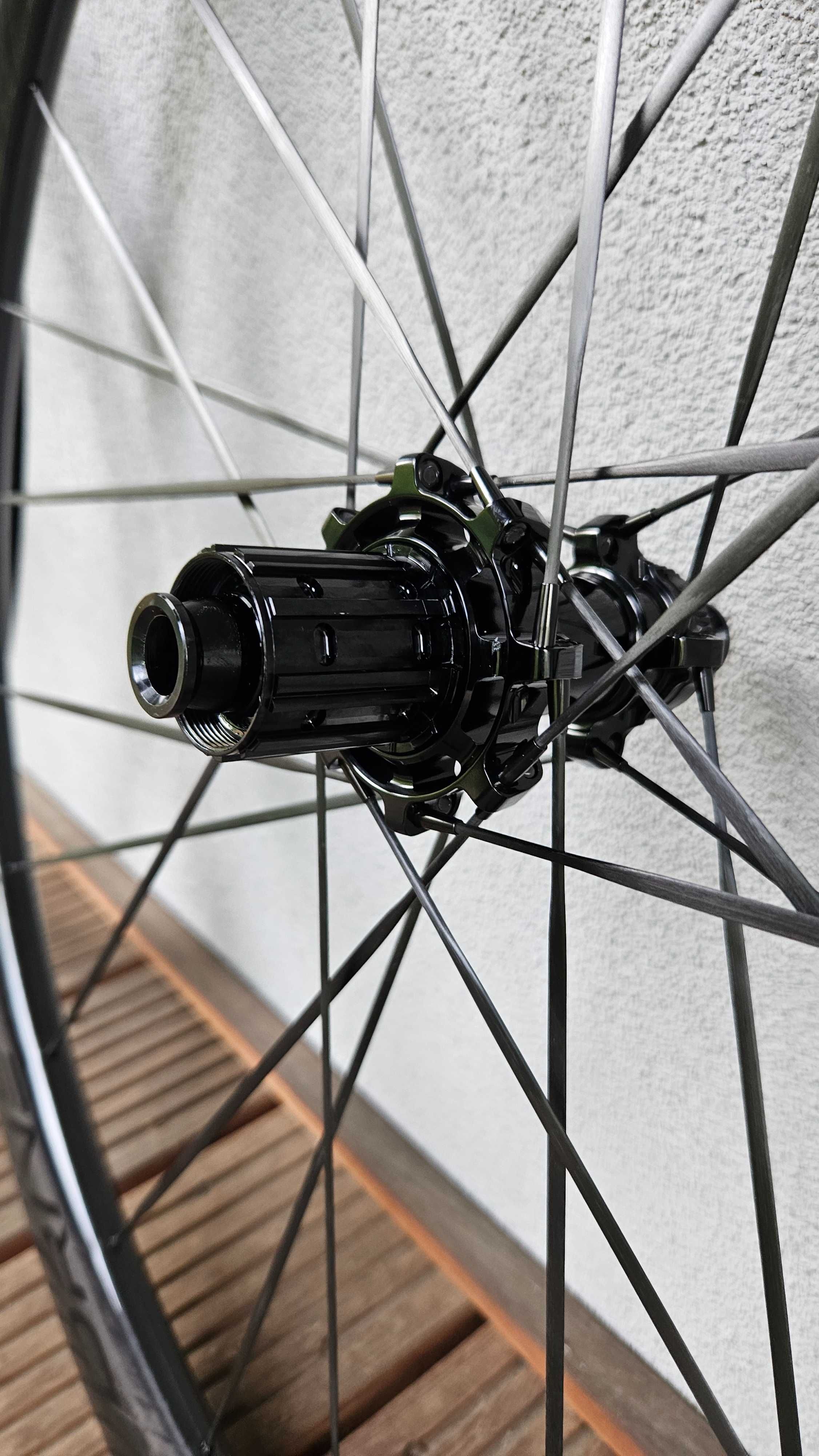 Koła karbonowe Elite Wheels Drive II Disc 36 mm Carbon 1273 g NOWE