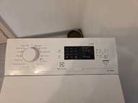 Pralka Electrolux, ładowana od góry,  roczna, jak nowa
