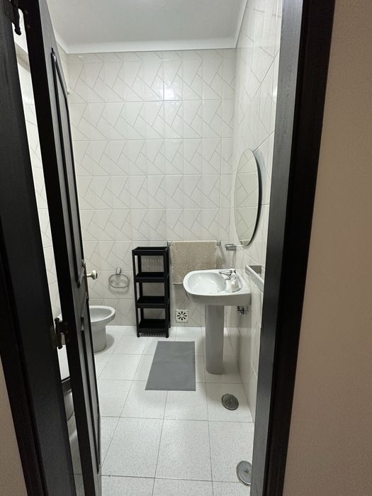 Quarto casal c/s filho mobililiado 5 min estação de  Entroncamento