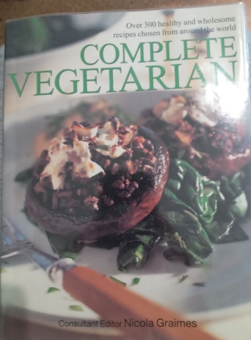 Книги рецептів( вегетаріанська кухня) та торти