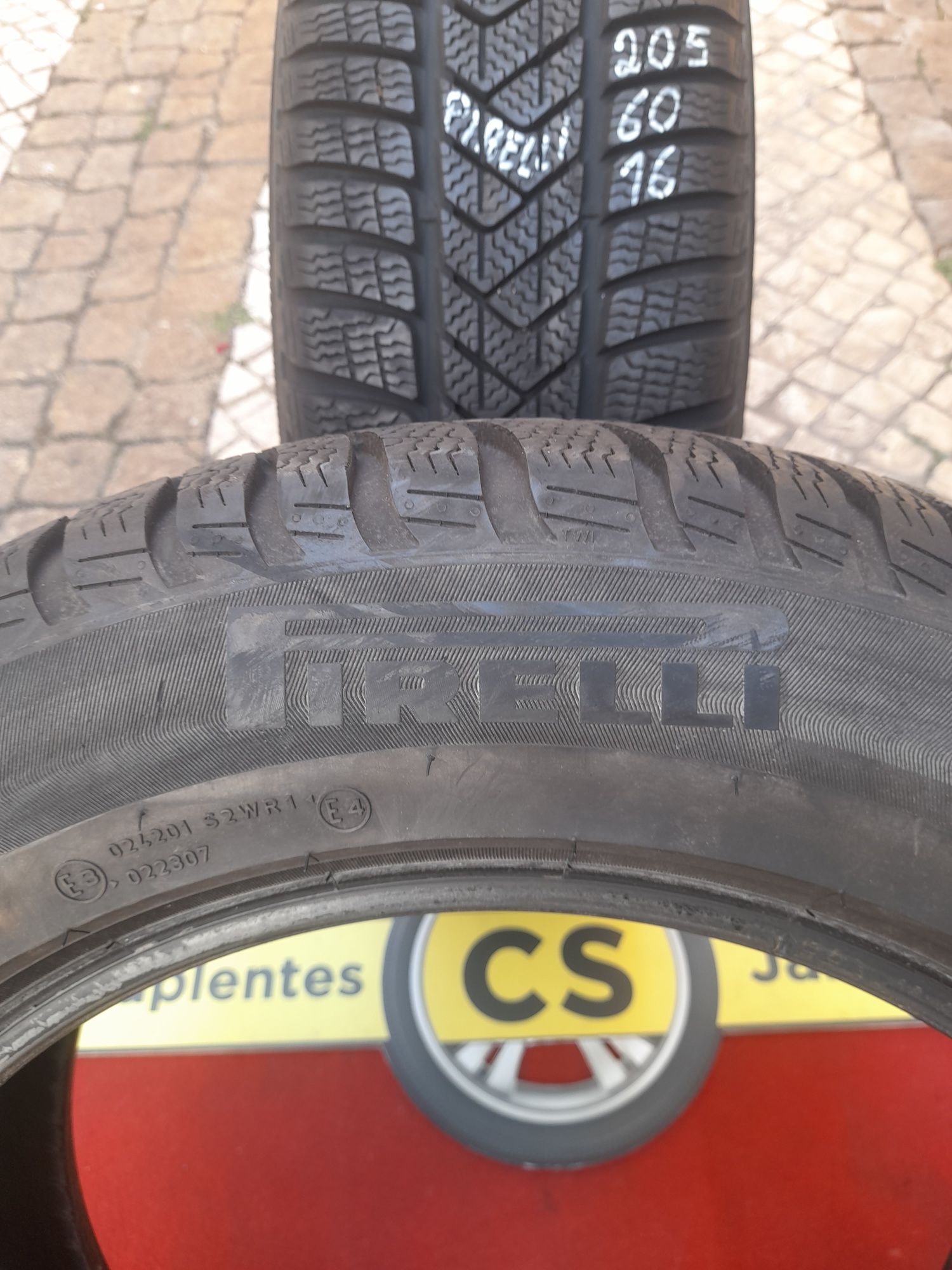 2 Pirelli 205/60R16 96H M+S Sotozero, 2 pneus 205/60R16 Fulda Kristal