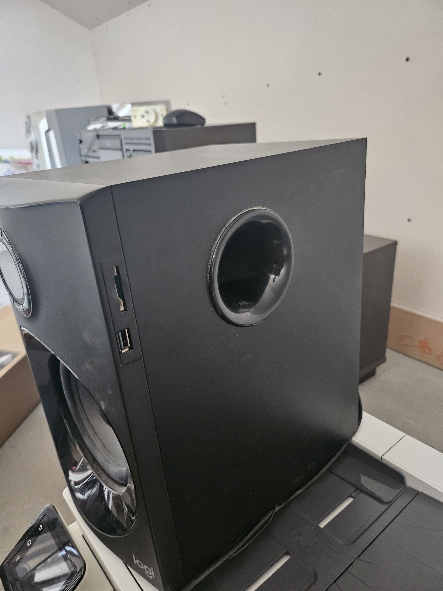 Zestaw głośników logitech 5.1 Z607