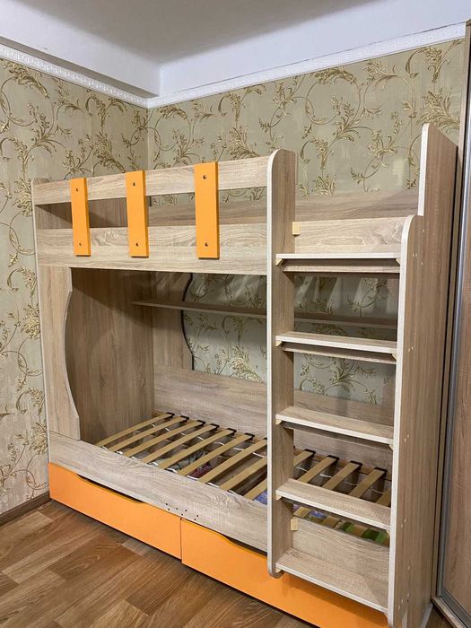 Кровать детская двухъярусная
