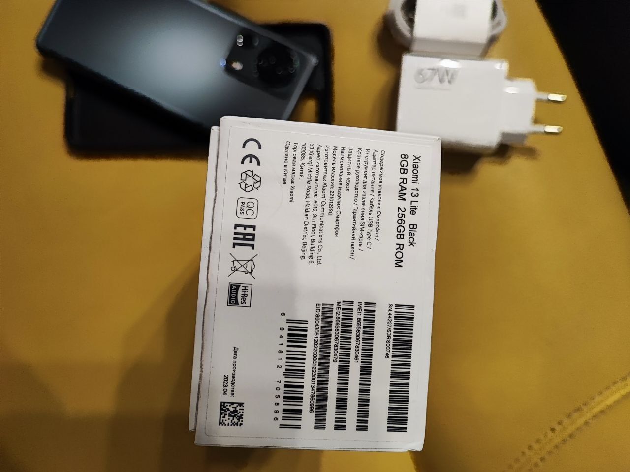 Продам мобильный телефон Xiaomi 13 lite