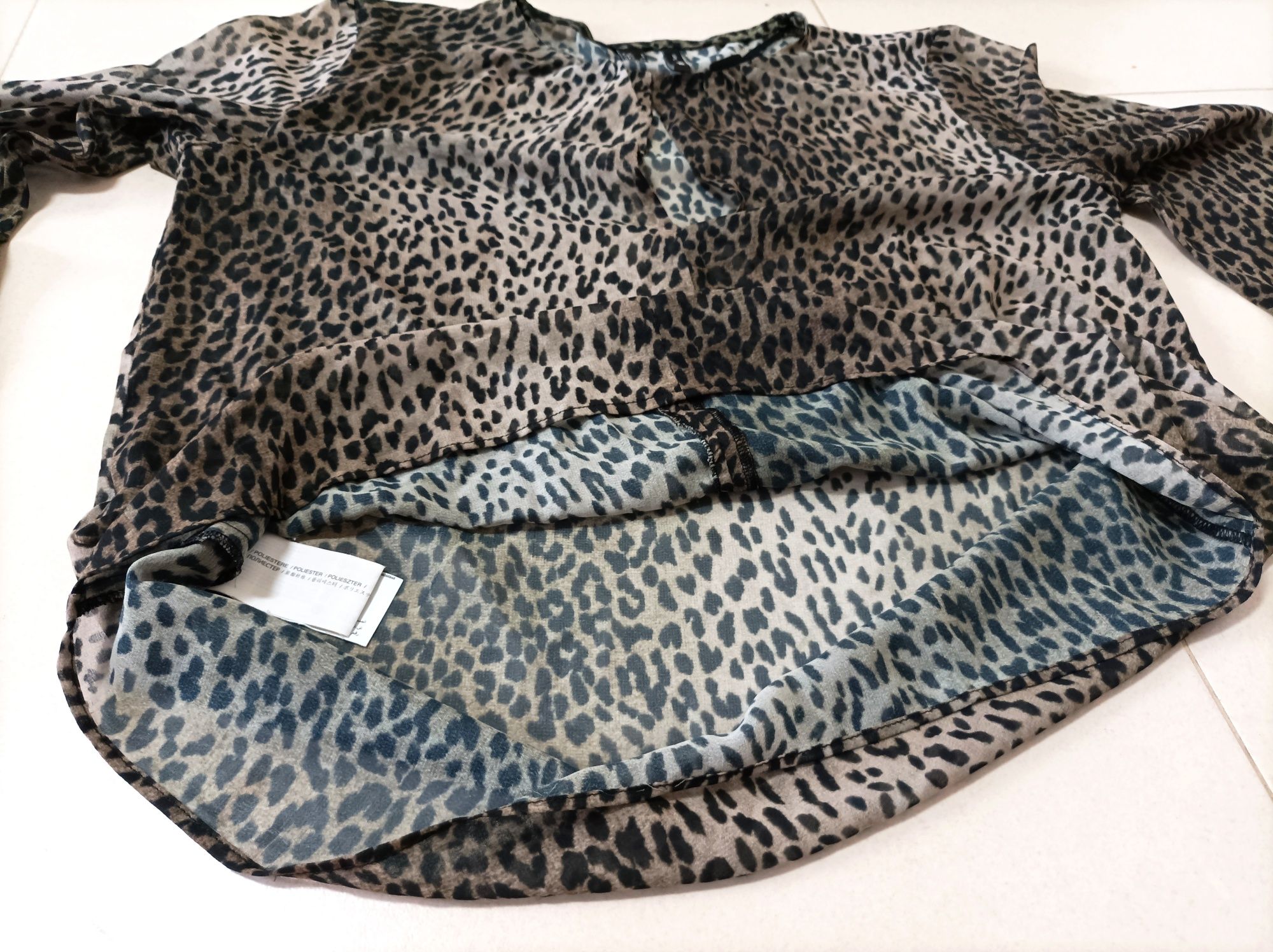 Blusa com padrão Leopardo - Mango (Tam. S)