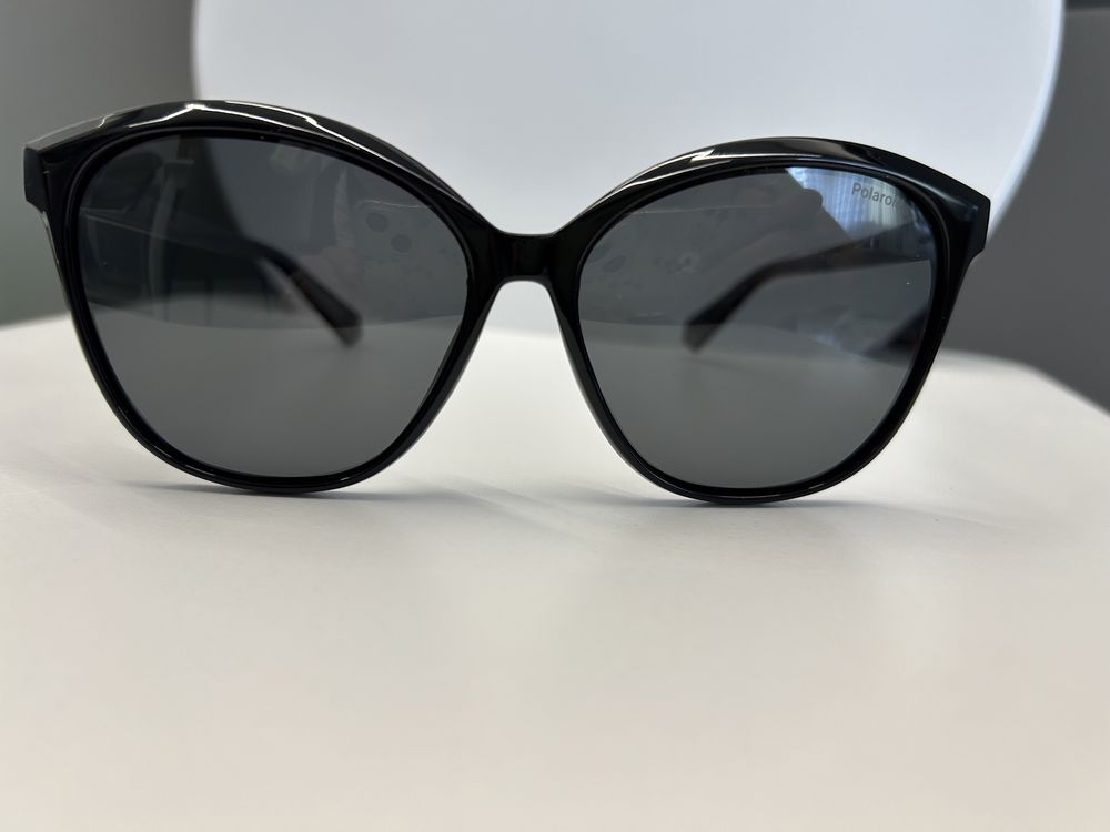 Сонцезахисні окуляри Polaroid