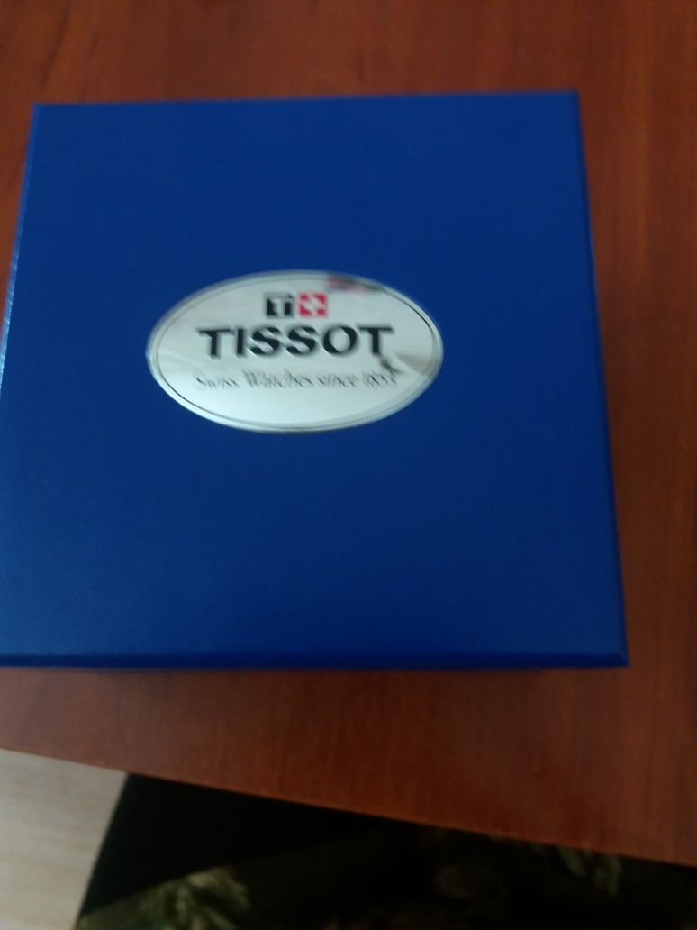 Часы  Tissot новые в упаковке с документами