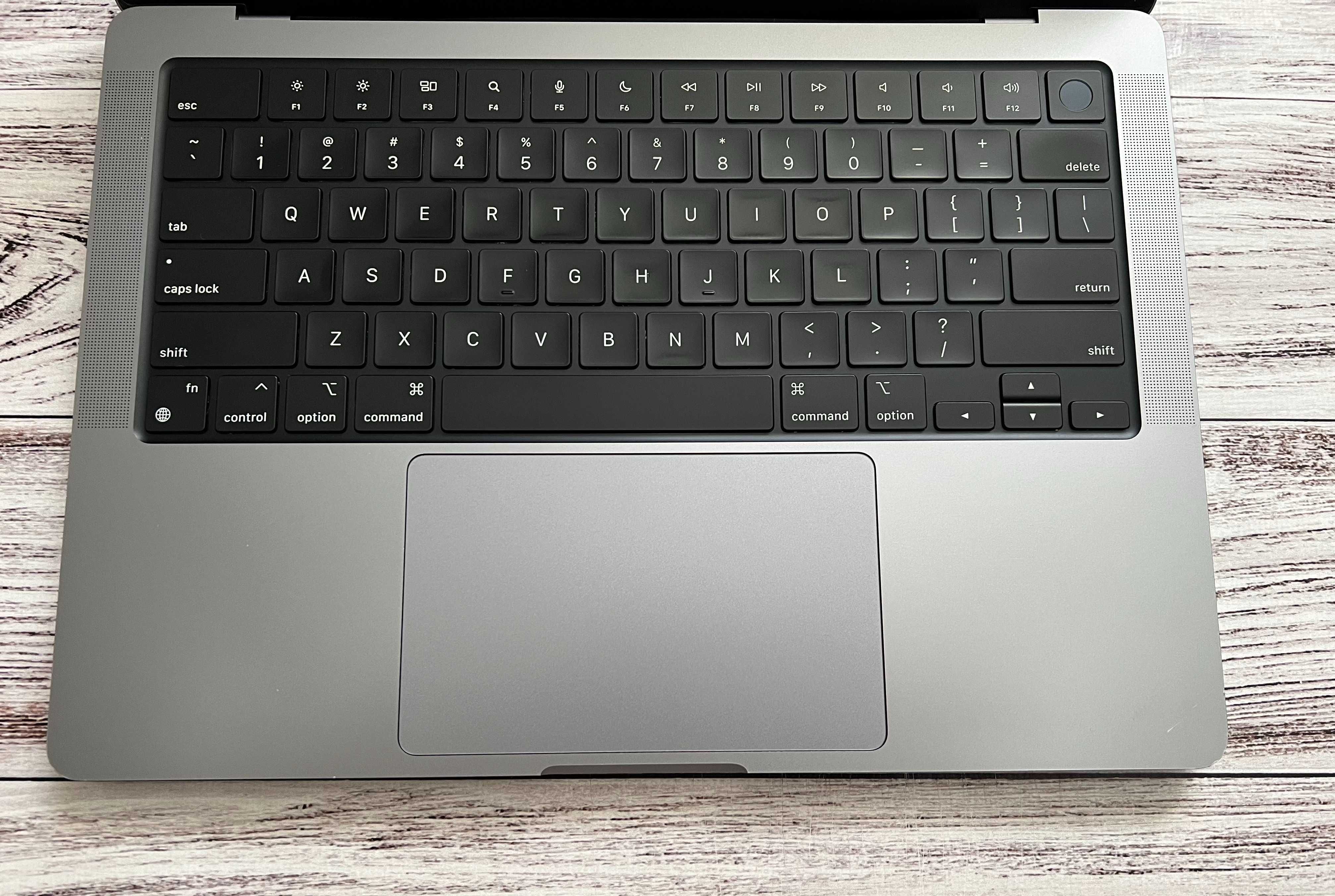 Macbook Pro 14" 2021 M1 Pro / 32Gb DDR5 / SSD 512Gb