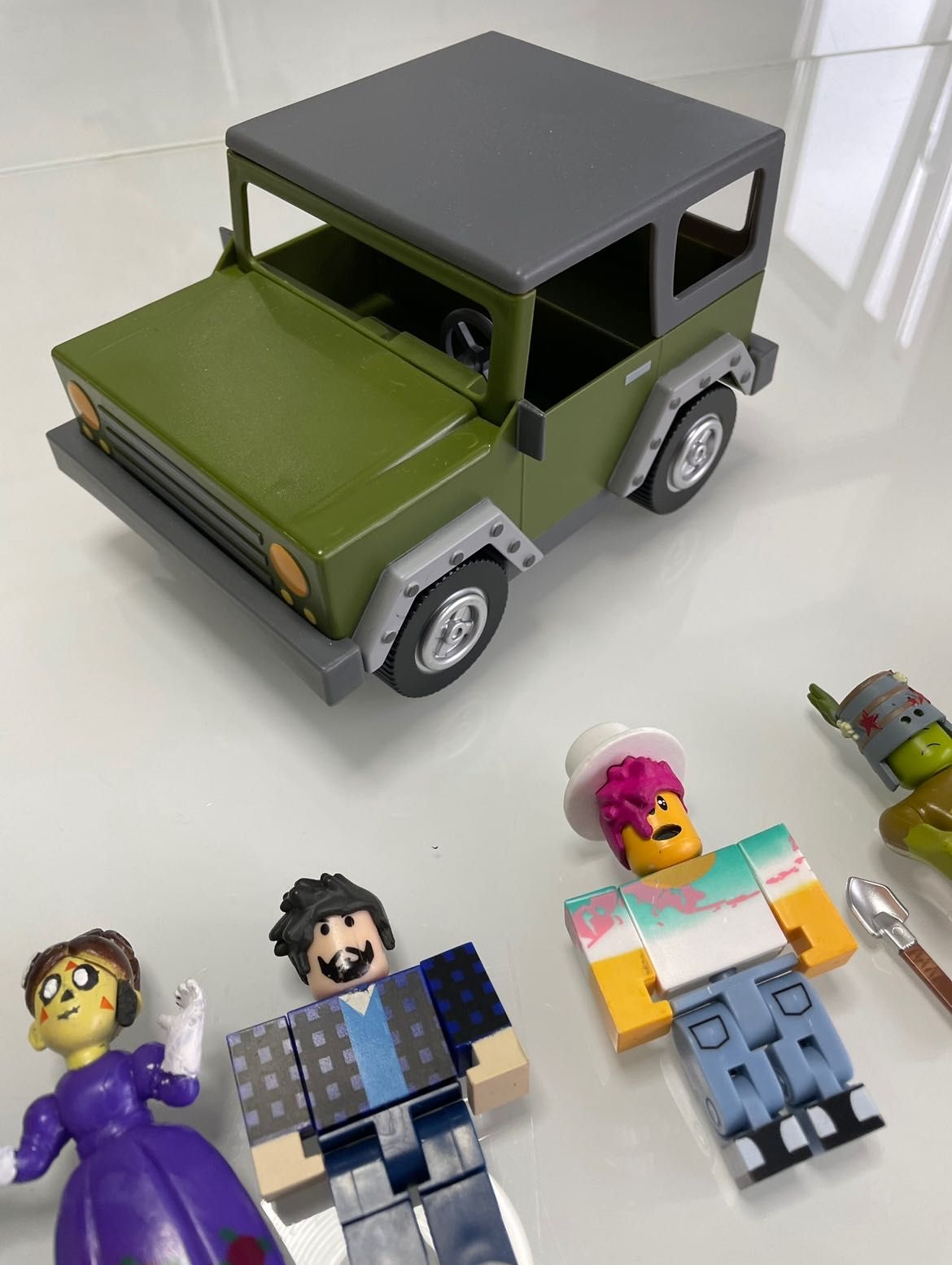 21 фігурка та машина ROBLOX ОРИГІНАЛ