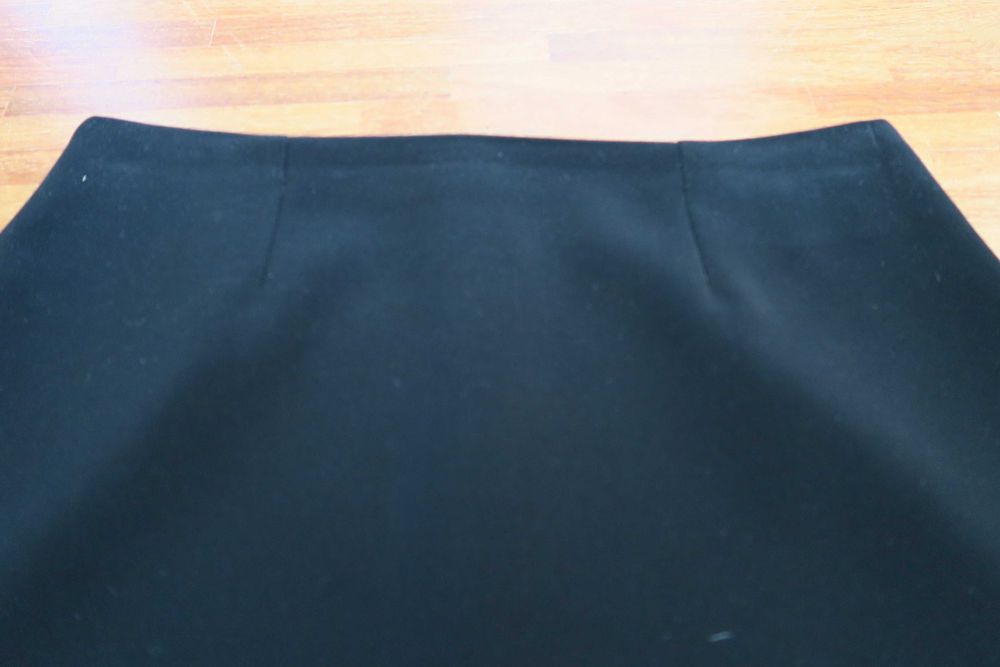 klasyczna czarna spódnica J&R do szkoły, pracy r.36!