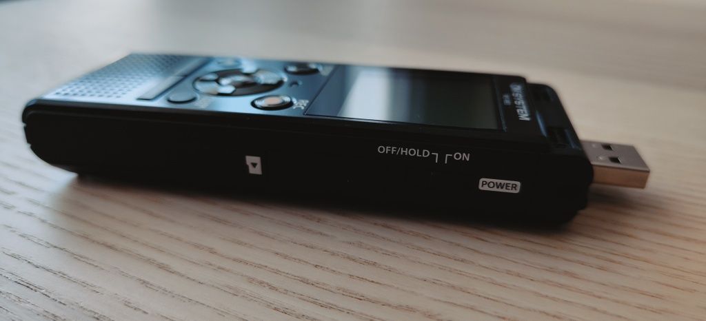 Dyktafon Olympus WS-883 - Nowy
Nowy bez opakowania
