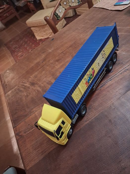 Camião Lidl azul/amarelo