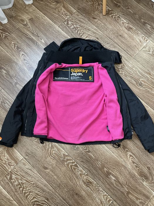 Жіноча куртка демисезон Superdry Japan, розміру S.
