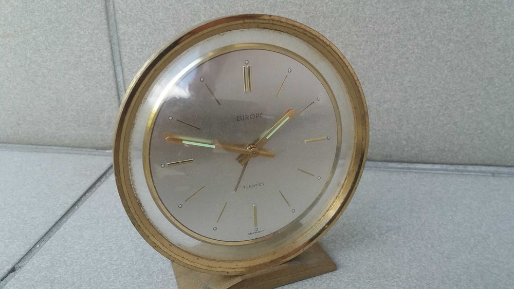 1980-te  Budzik  '' Europa '' 7 jewels , made in Germany