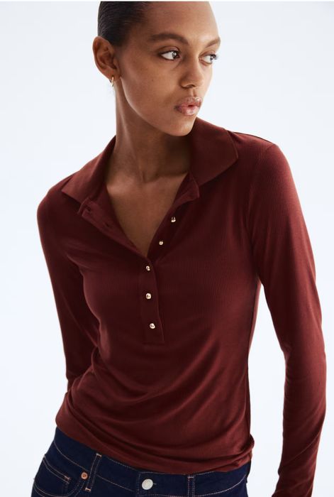 H&M поло з м’якого трикотажу в рубчик.