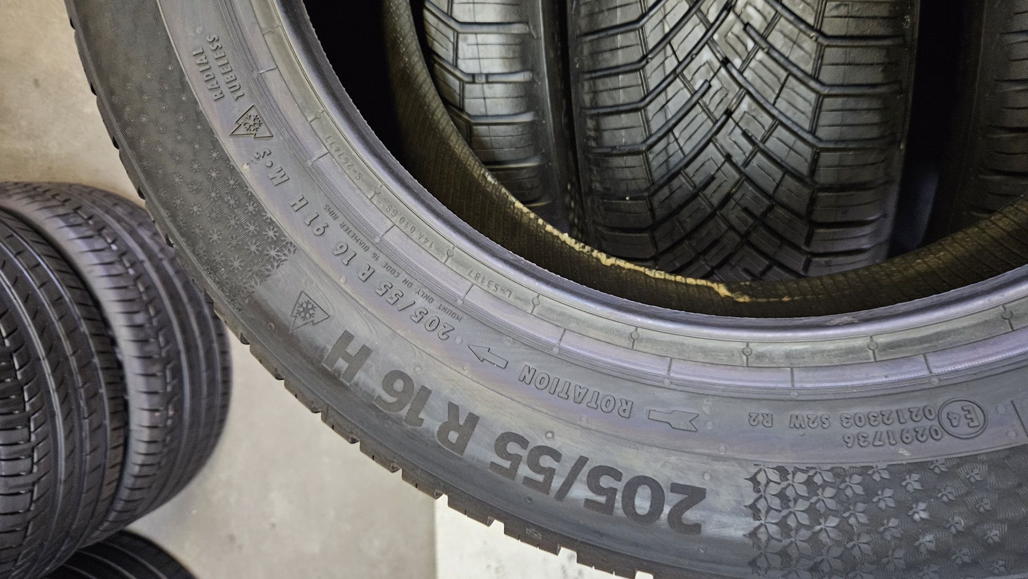 opony używane 205/55R16 Continental allseasoncontact 2