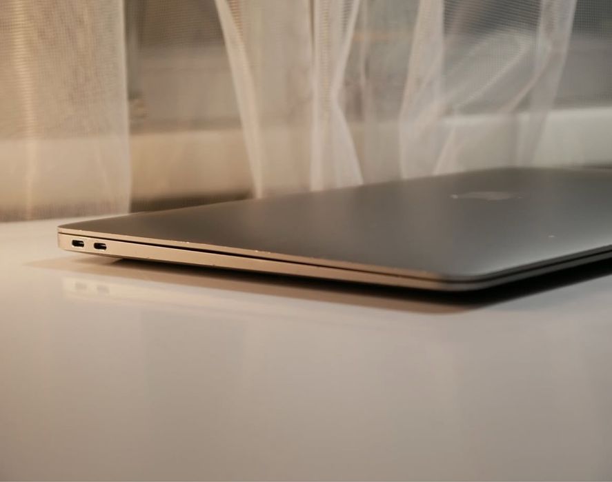 MacBook Air 13 2018 i5 1.6-3.4Ghz / 8GB / 128gb 92% АКБ