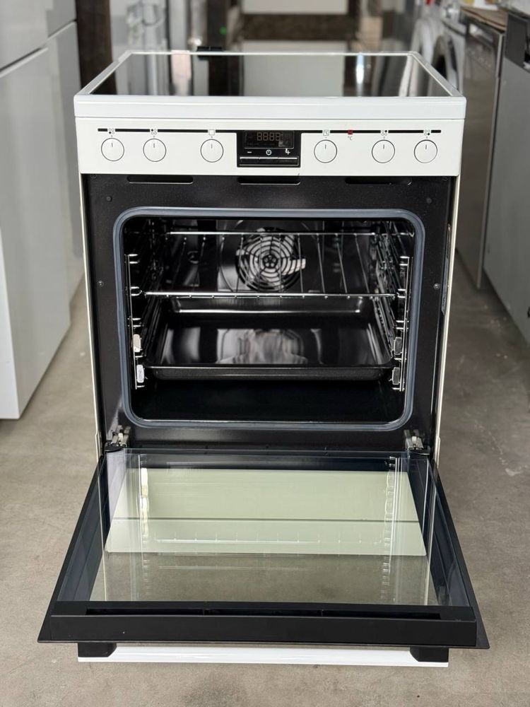 Комбінована Індукційна плита AEG 47056IU-WN з духовкою Німеччина