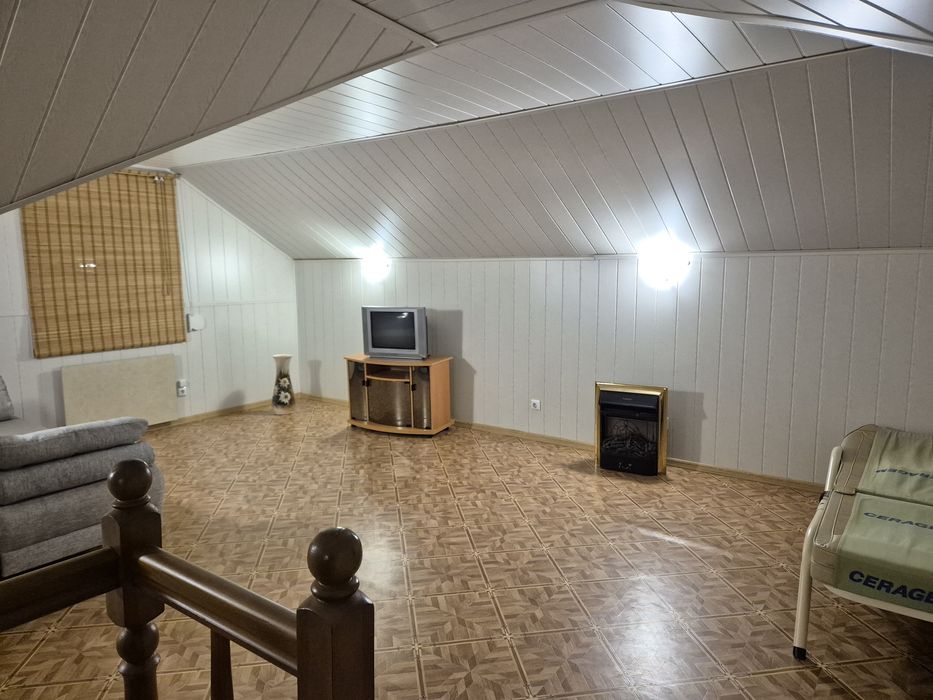 Продаж дача біля води