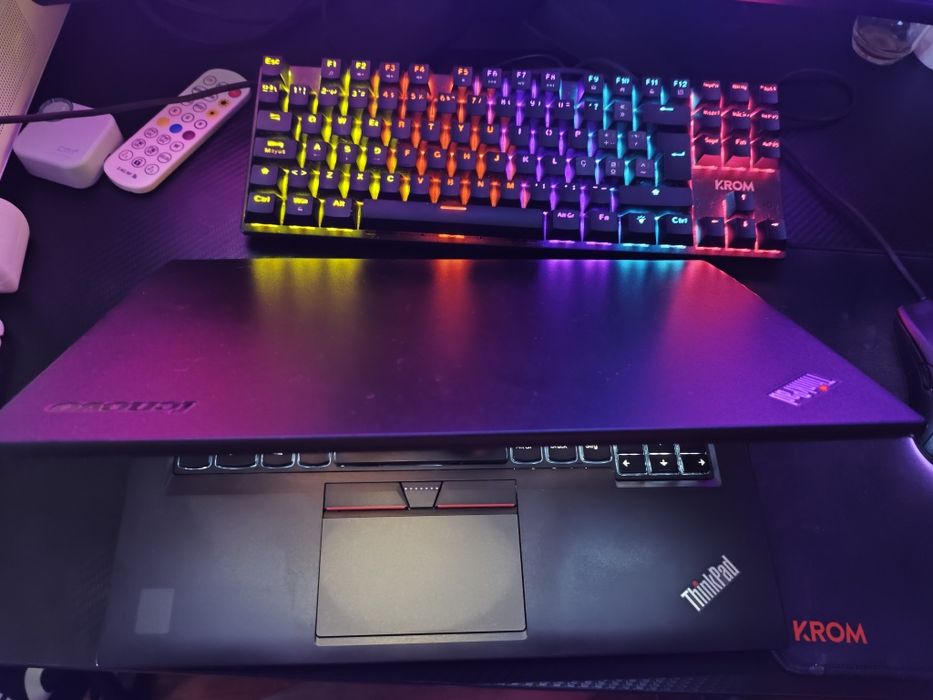 Portáti Gamingl i5 + 8GB + Gráfica 2gb VRAM SSD nvme 256GB
Semi novo c