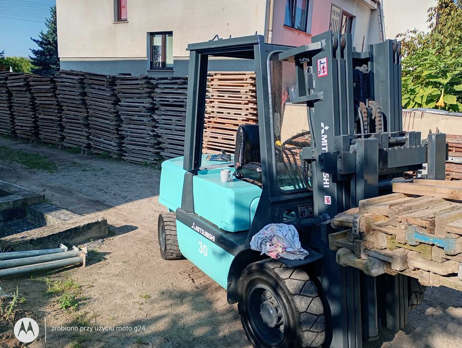 Sprzedam wózek  widłowy Mitsubishi FD 30