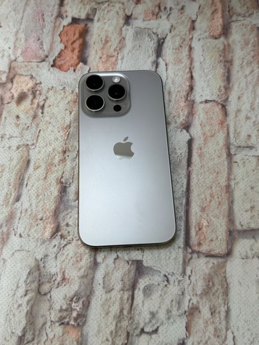 Iphone 16 Pro 256gb neverlock E-sim Natural titanium 1040$