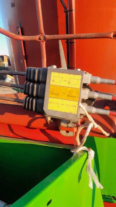 Paszowóz,  wóz paszowy 9m3 Strautmann