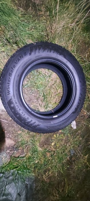 2 x Opony Zimowe 225/65/16C rok 2022