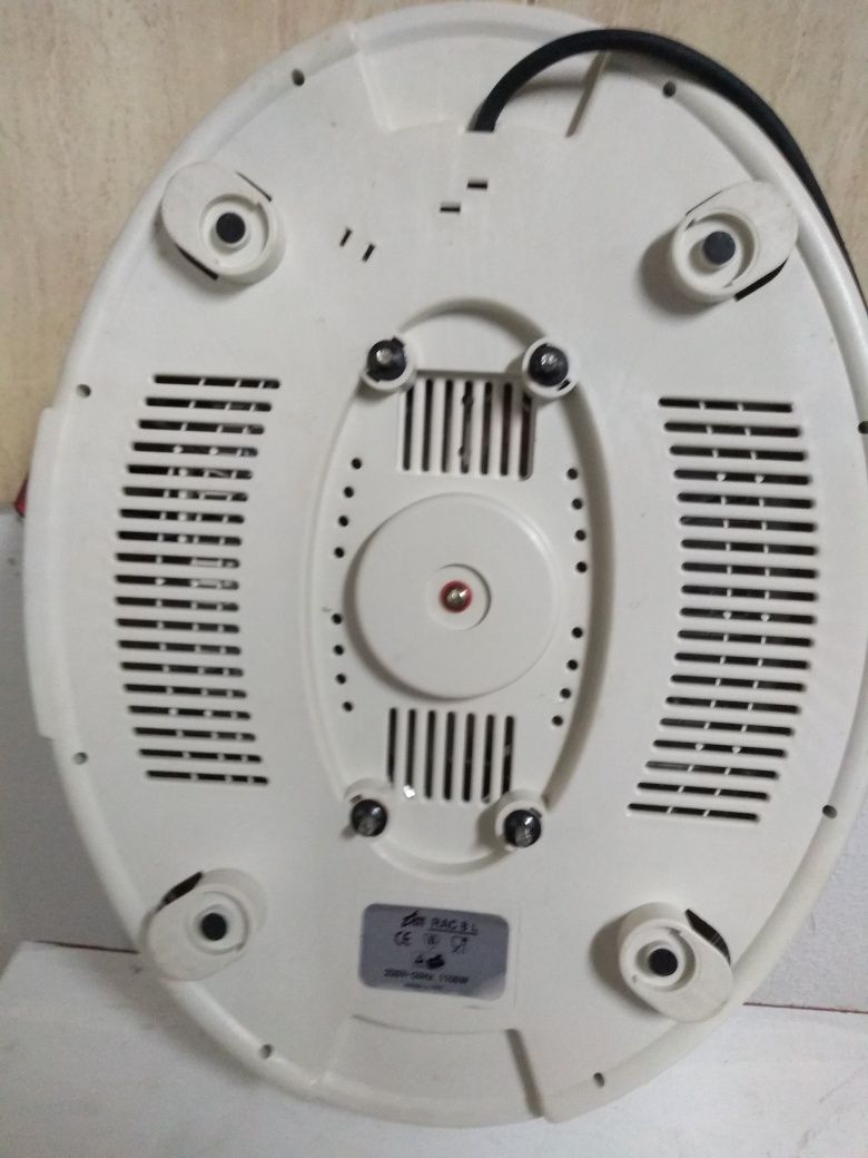 Grill elektryczny TEAM 1100W