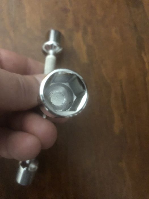 Ключь гайковый