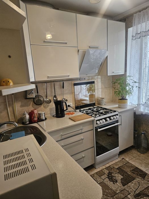 Сдаю  хорошую  1к  квартиру  рядом  с Дендропарком  , Агв