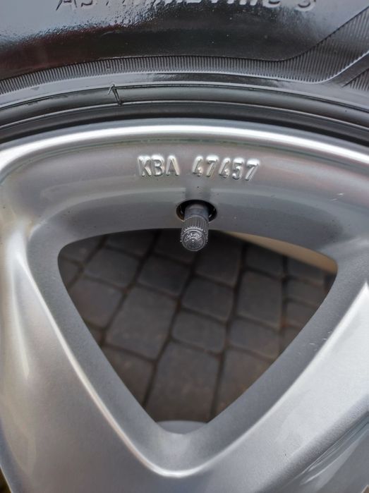 AluFelgi 17 z oponami  5x112 ET35 235/55/17 W221