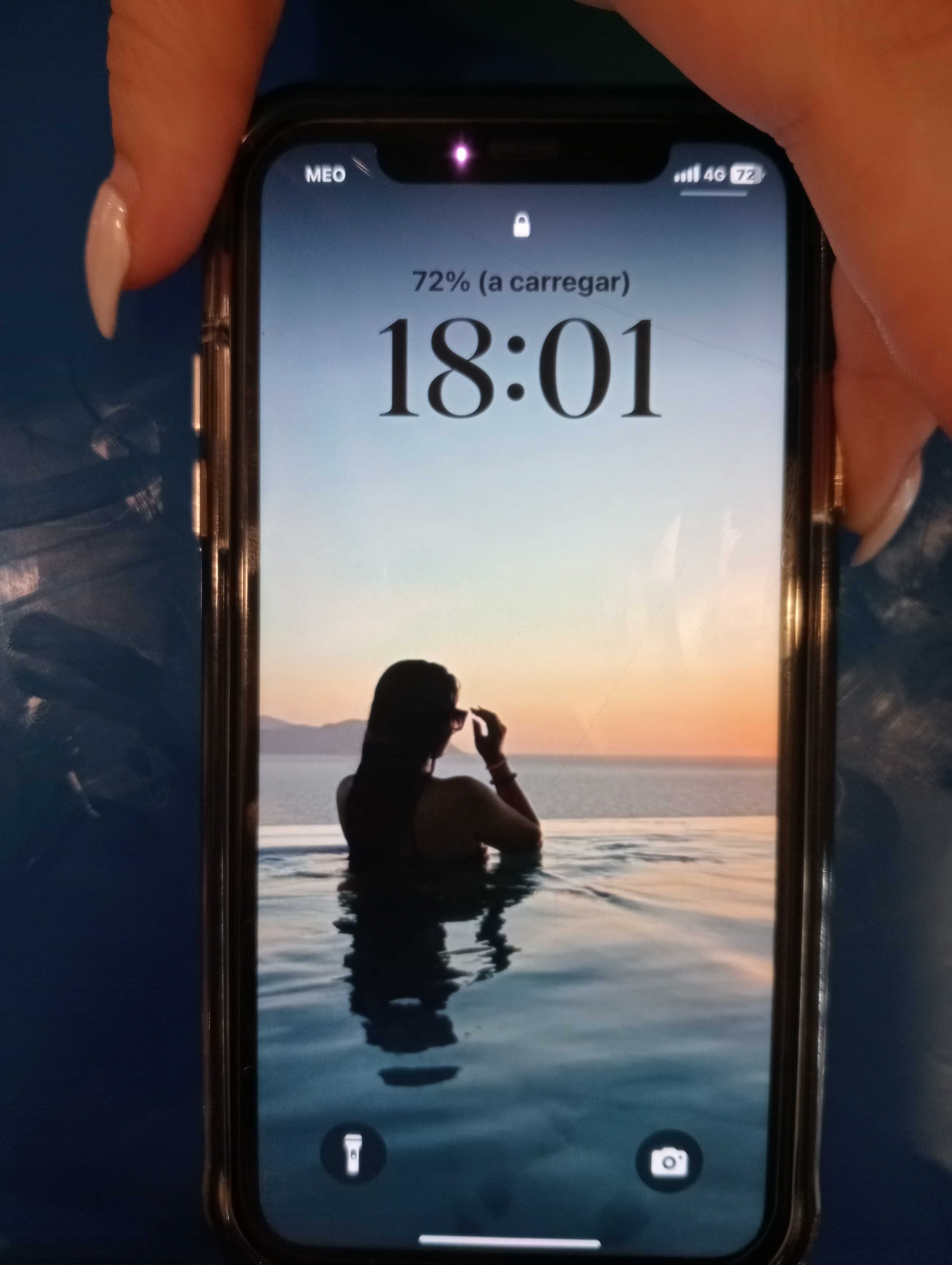 iPhone 11 com 64 gb
