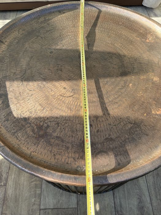 Mesa de centro em metal