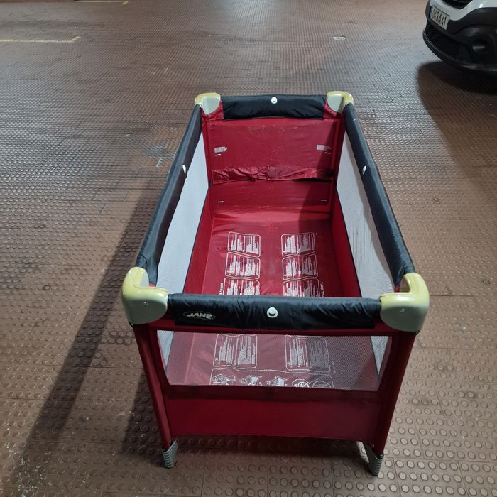 Berço  Dobrável com rodas