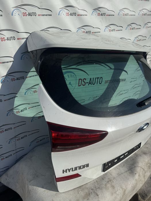 Hyundai tucson 3 lift Туксон TL Кришка Багажника оригинал