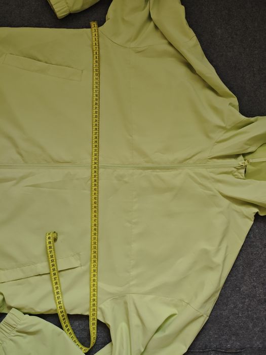 Вітровка  жіноча