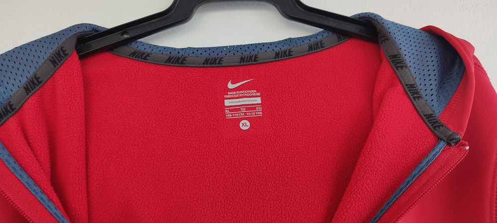 Casaco de treino Nike novo 13-15 anos