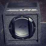 Активный сабвуфер Alpine SWE-815