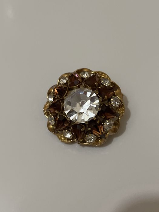 Broche vintage em tons de dourado e prateado