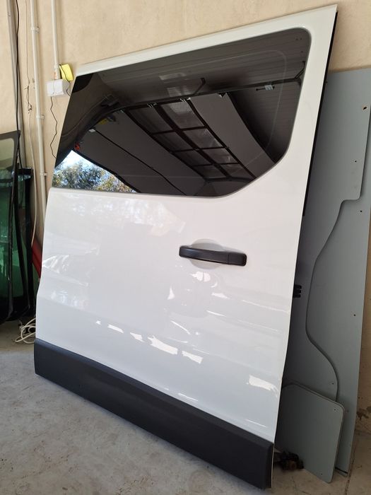 Drzwi boczne przesuwne Vivaro B Trafic 2 nv300