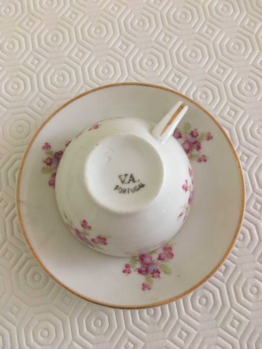 Pires e chávena de café - Vista Alegre
