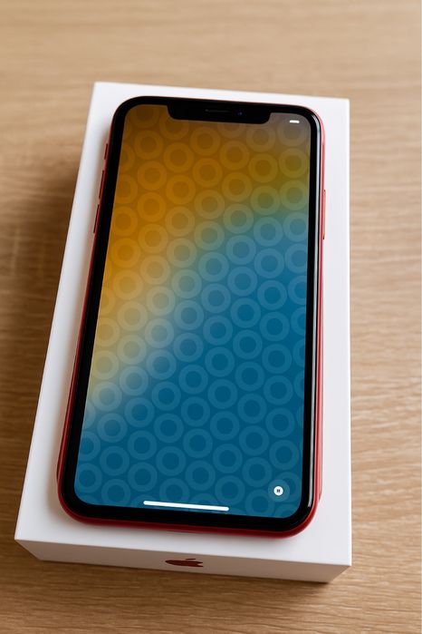 iPhone 11 RED stan idealny