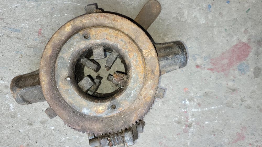 Плашка клуб для нарезки резьбы