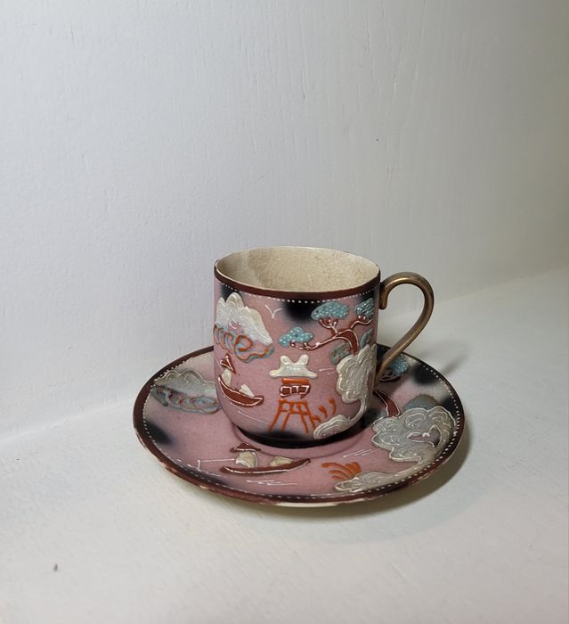 Chávena de café antiga fabricada no Japão