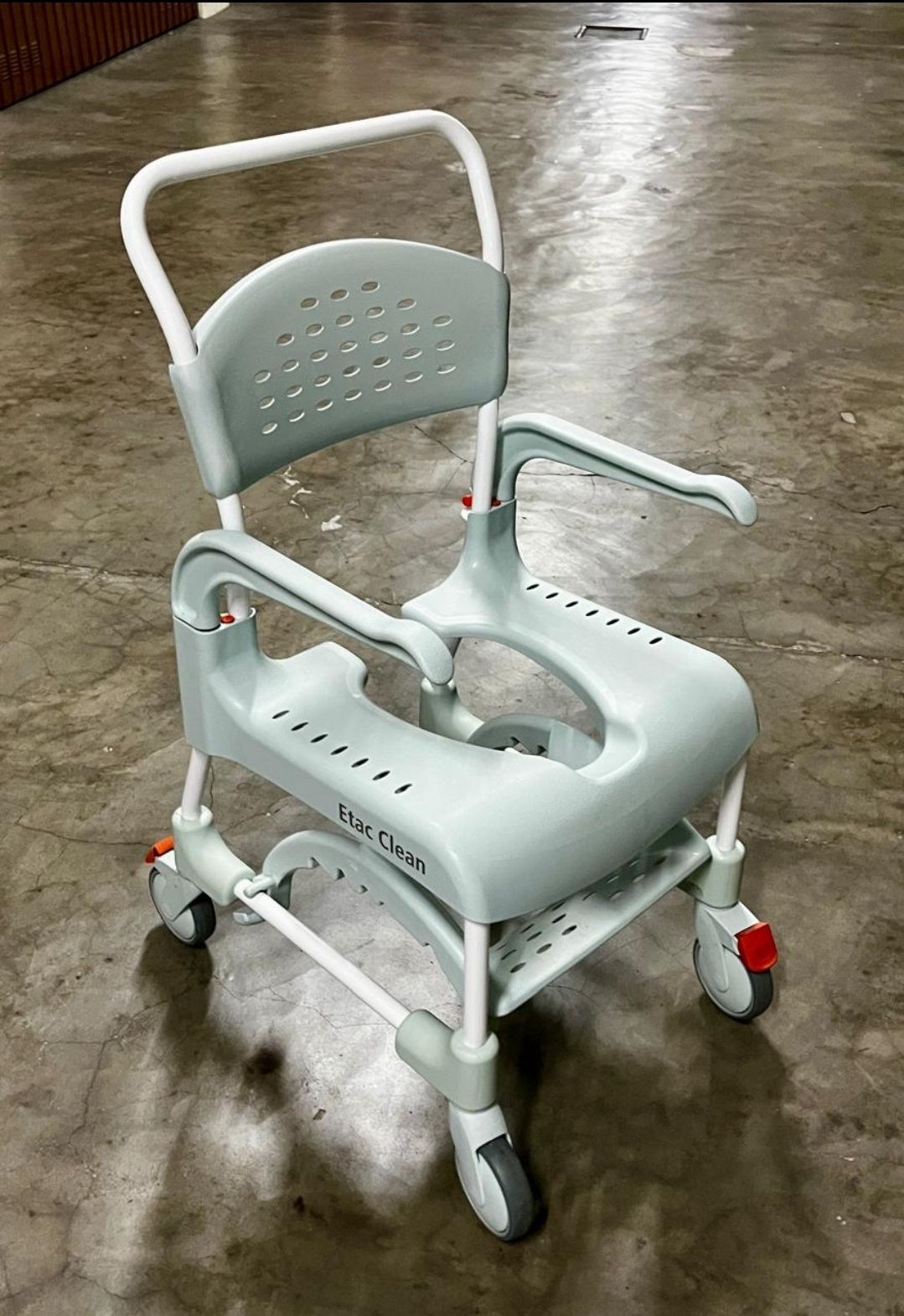 Cama Articulada Elétrica, Cadeiras de Rodas e de Banho, Andador