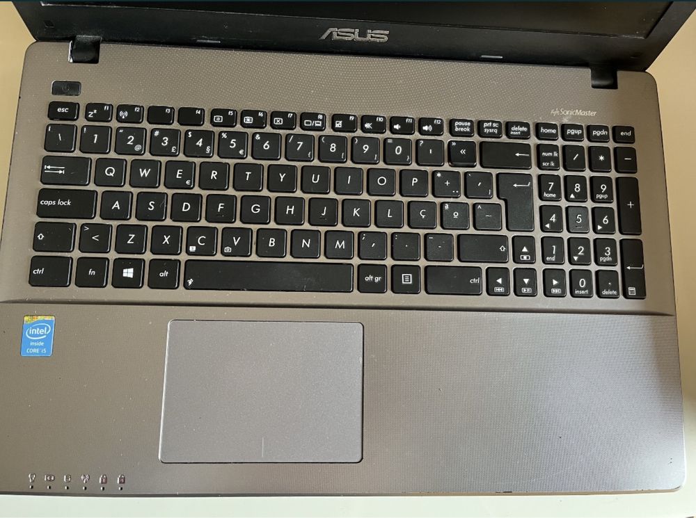 Computador ASUS X550L