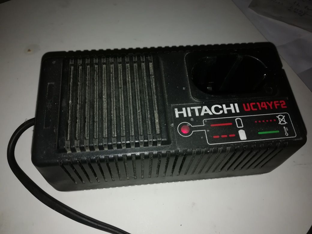 Carregador bateria HITACHI